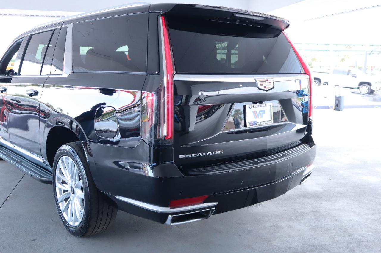 Cadillac Escalade ESV 2WD 4dr Luxury 2022