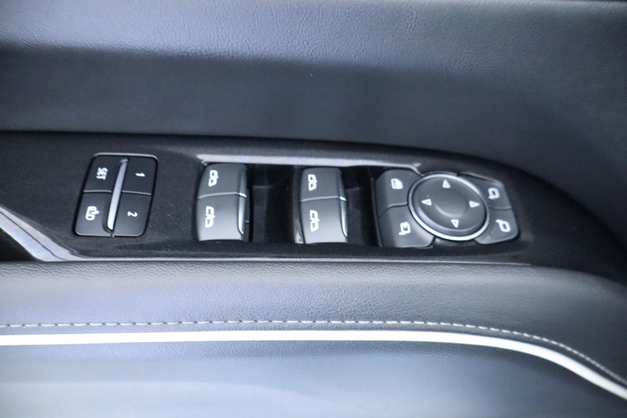 Cadillac Escalade ESV 2WD 4dr Luxury 2022