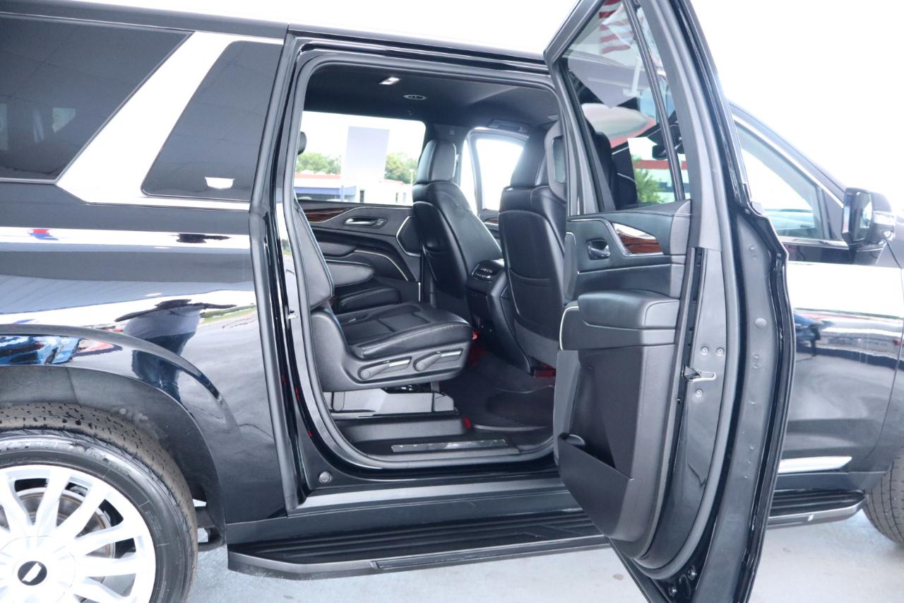 Cadillac Escalade ESV 2WD 4dr Luxury 2022