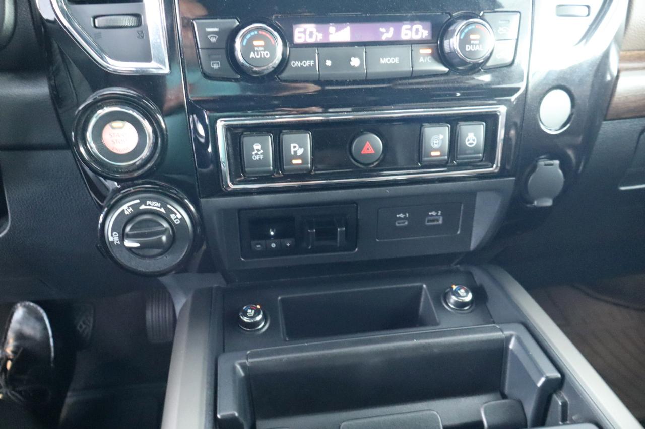 Nissan Titan 4x4 Crew Cab Platinum Reserve 2021