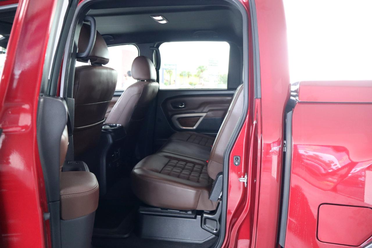 Nissan Titan 4x4 Crew Cab Platinum Reserve 2021