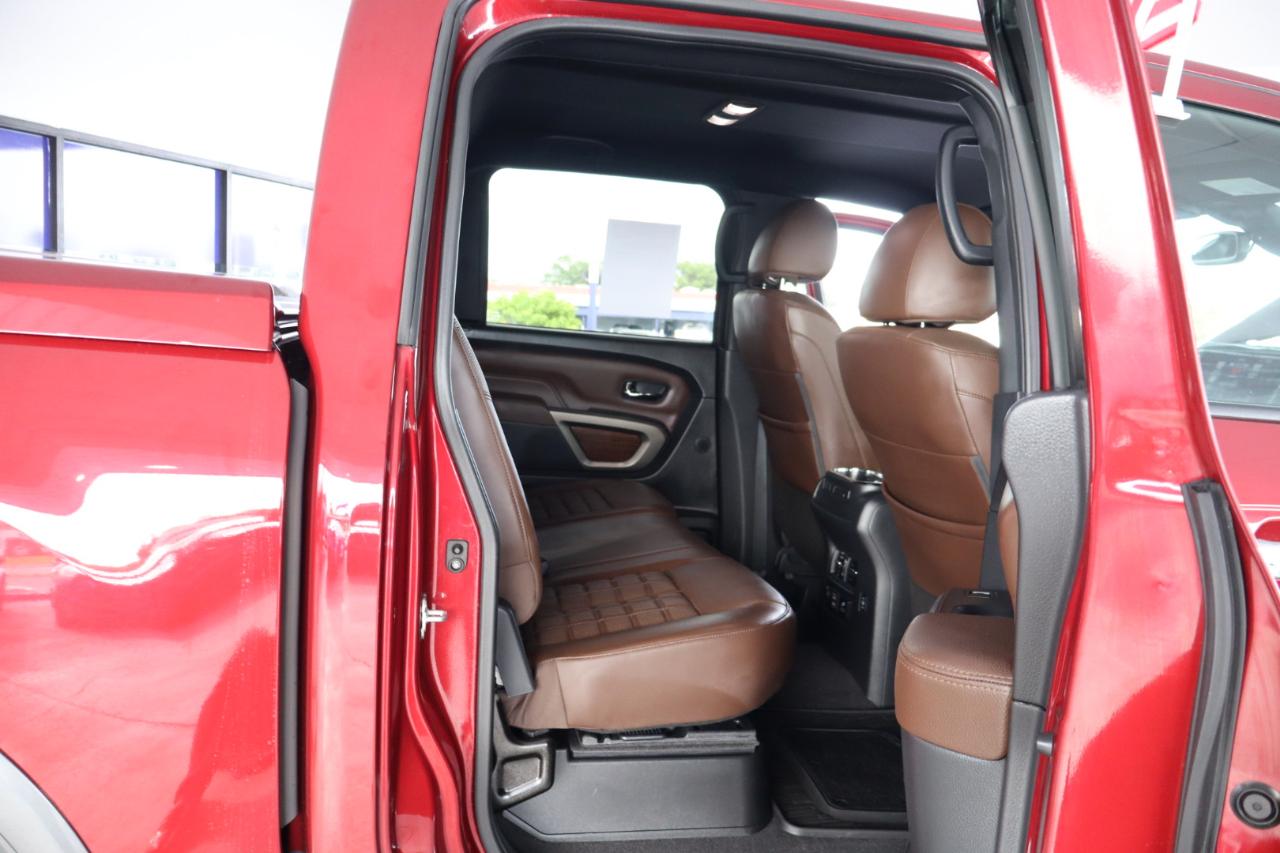 Nissan Titan 4x4 Crew Cab Platinum Reserve 2021