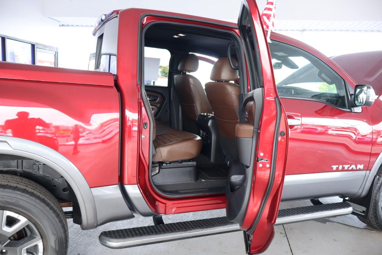 Nissan Titan 4x4 Crew Cab Platinum Reserve 2021