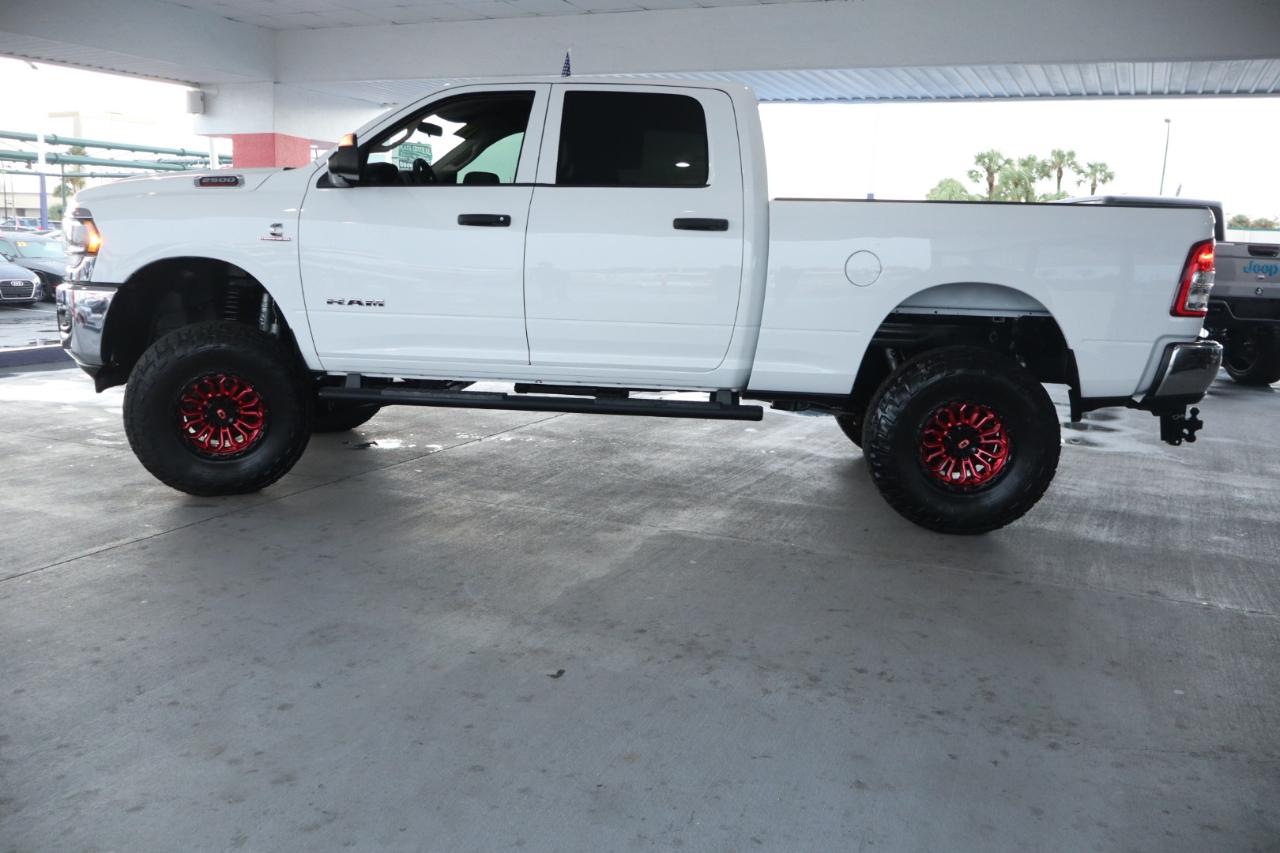 RAM 2500 Tradesman 4x4 Crew Cab 6'4" Box 2019