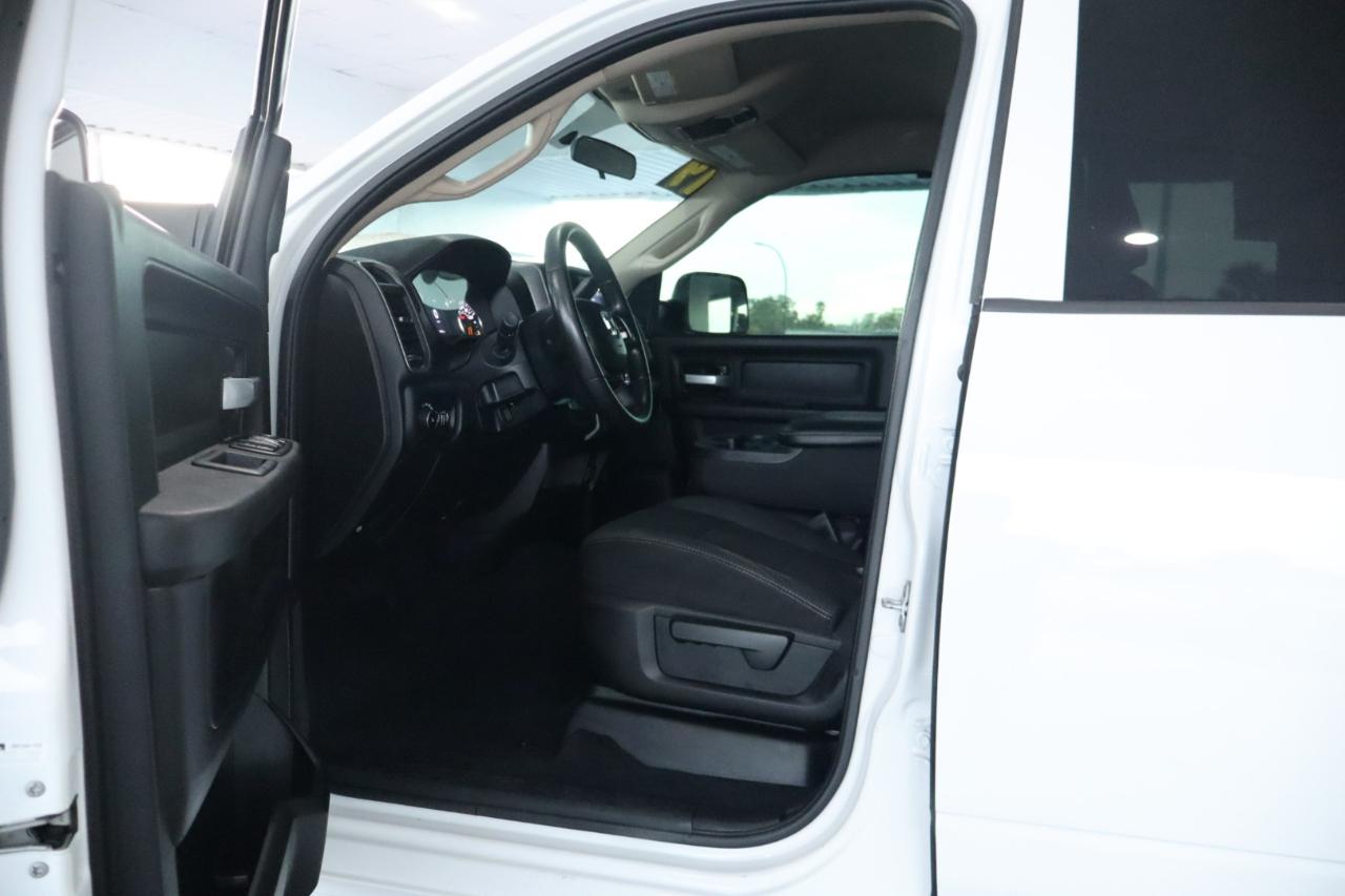RAM 2500 Tradesman 4x4 Crew Cab 6'4" Box 2019