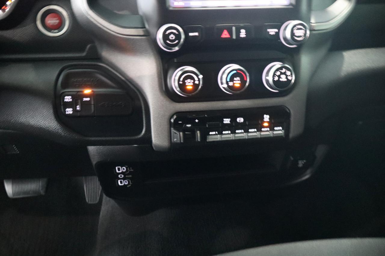 RAM 2500 Tradesman 4x4 Crew Cab 6'4" Box 2019
