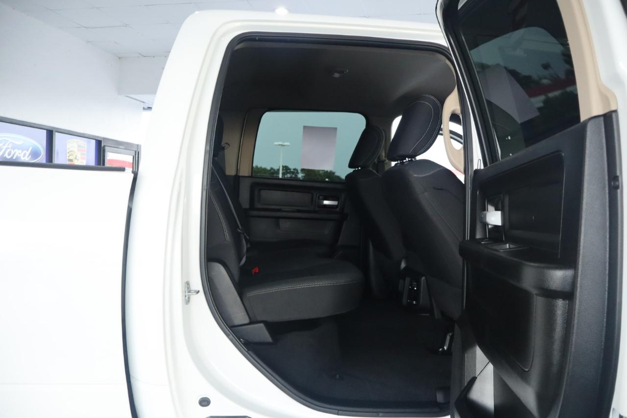 RAM 2500 Tradesman 4x4 Crew Cab 6'4" Box 2019