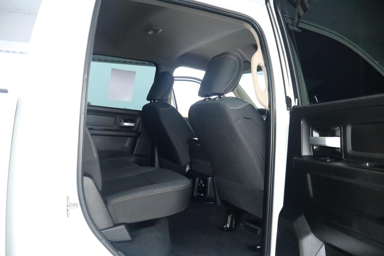 RAM 2500 Tradesman 4x4 Crew Cab 6'4" Box 2019