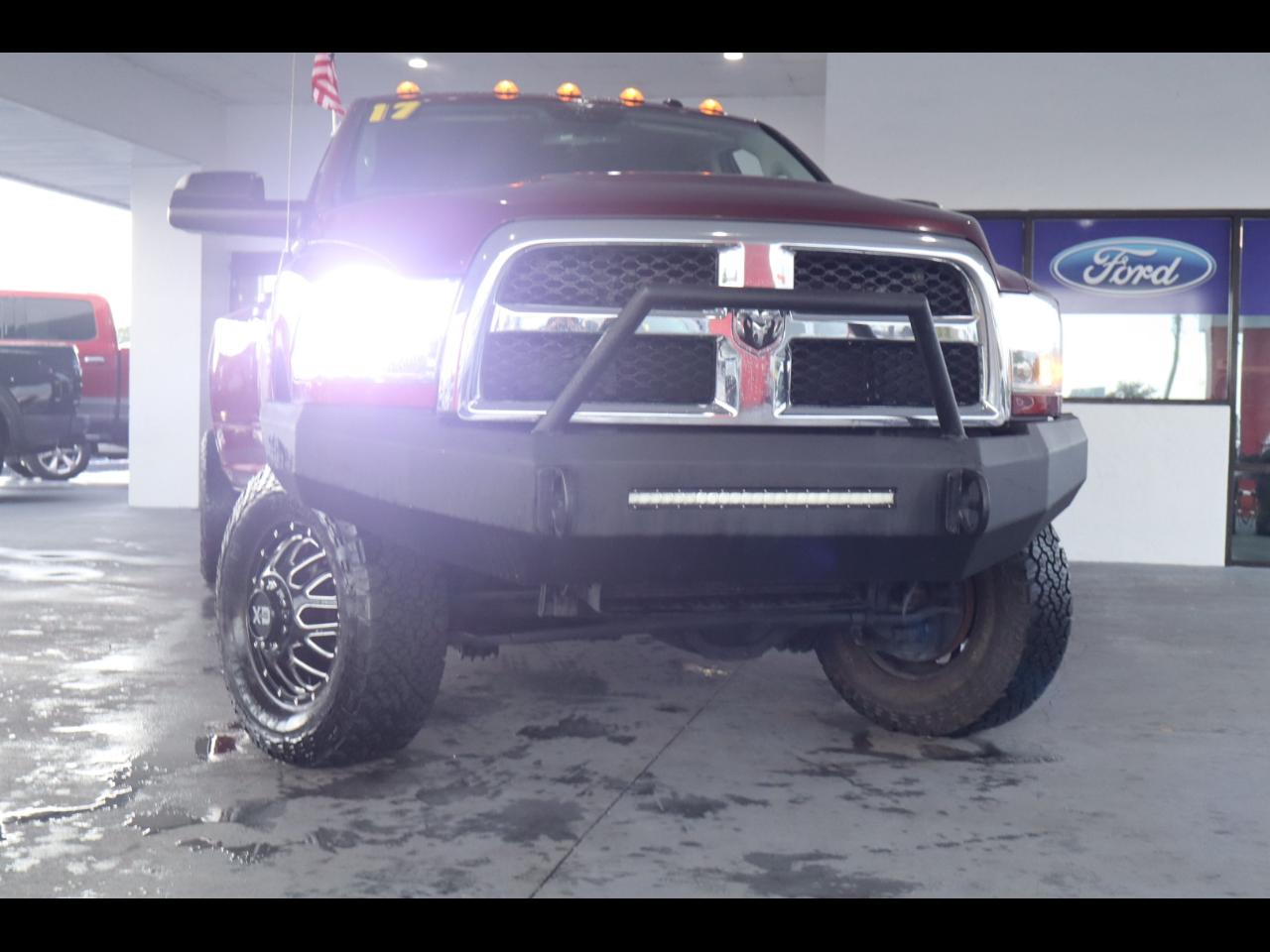 RAM 3500 Tradesman 4x4 Crew Cab 8' Box 2017