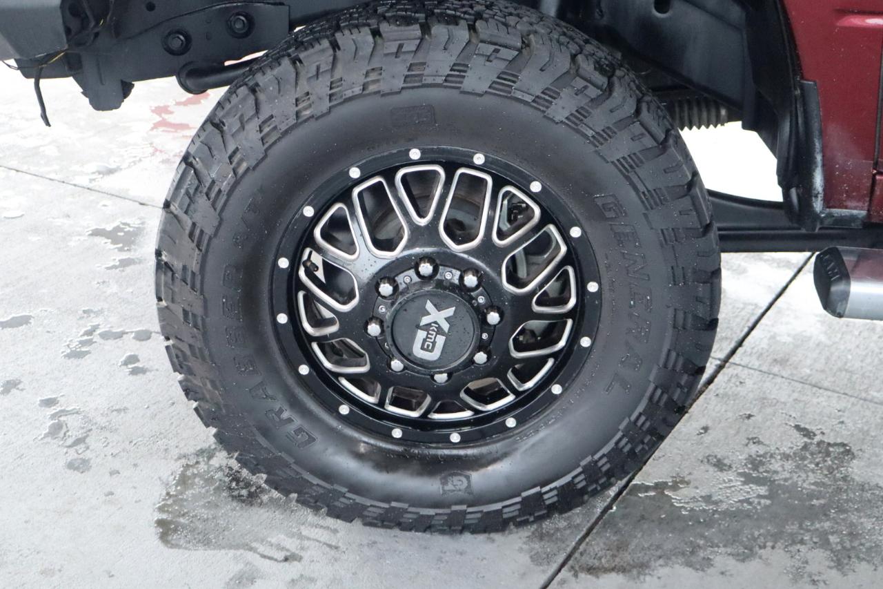 RAM 3500 Tradesman 4x4 Crew Cab 8' Box 2017