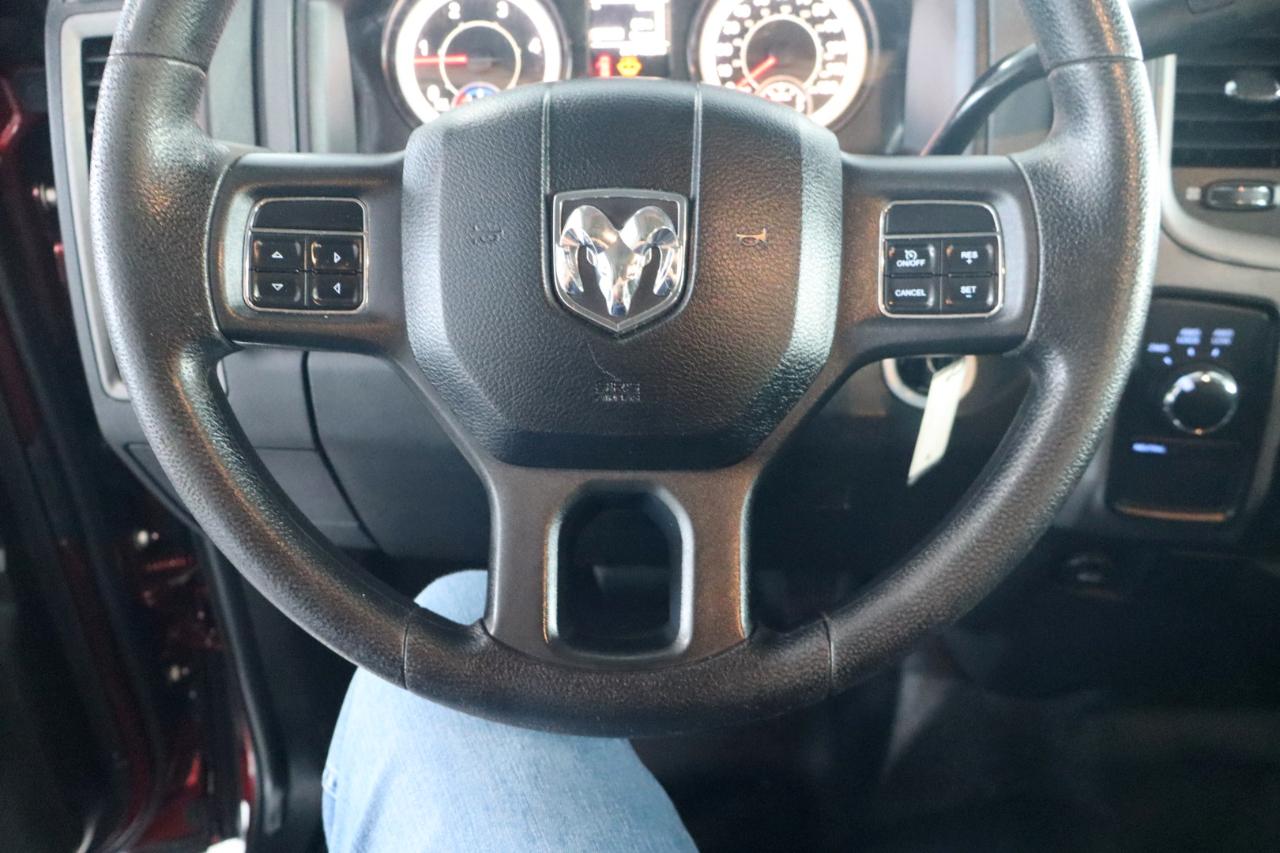 RAM 3500 Tradesman 4x4 Crew Cab 8' Box 2017