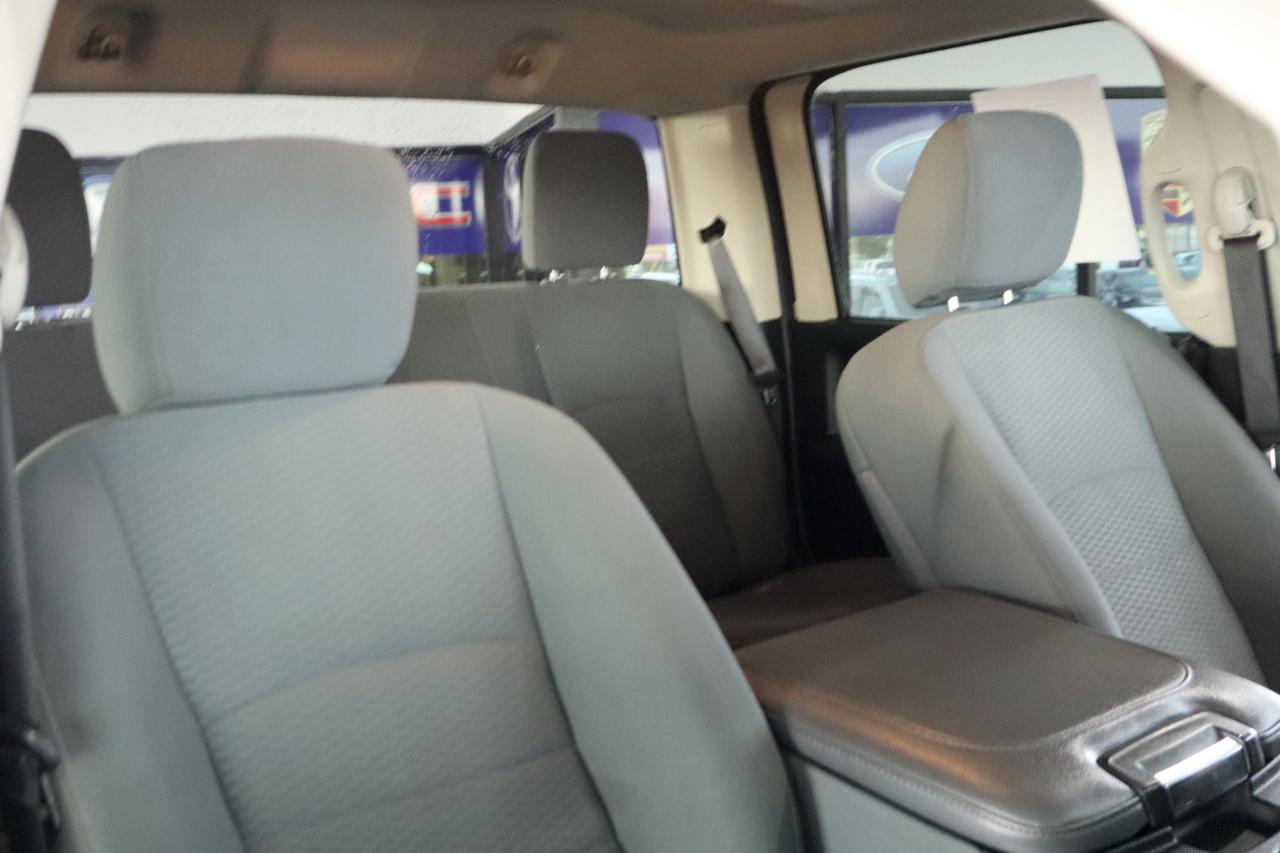 RAM 3500 Tradesman 4x4 Crew Cab 8' Box 2017