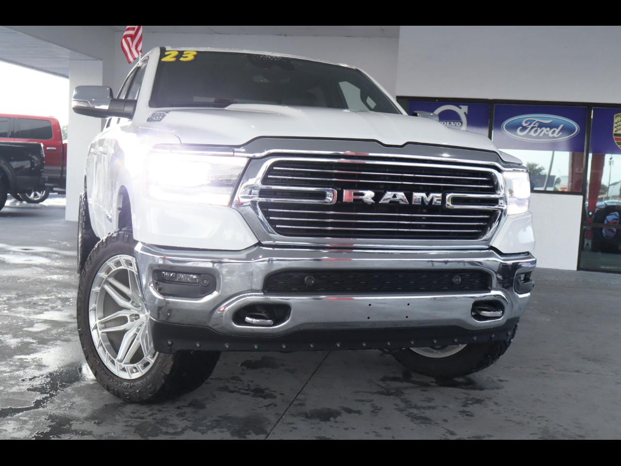 RAM 1500 Laramie 4x4 Crew Cab 6'4" Box 2023