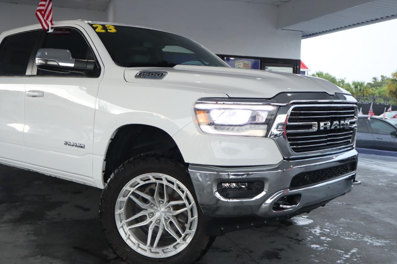 RAM 1500 Laramie 4x4 Crew Cab 6'4" Box 2023