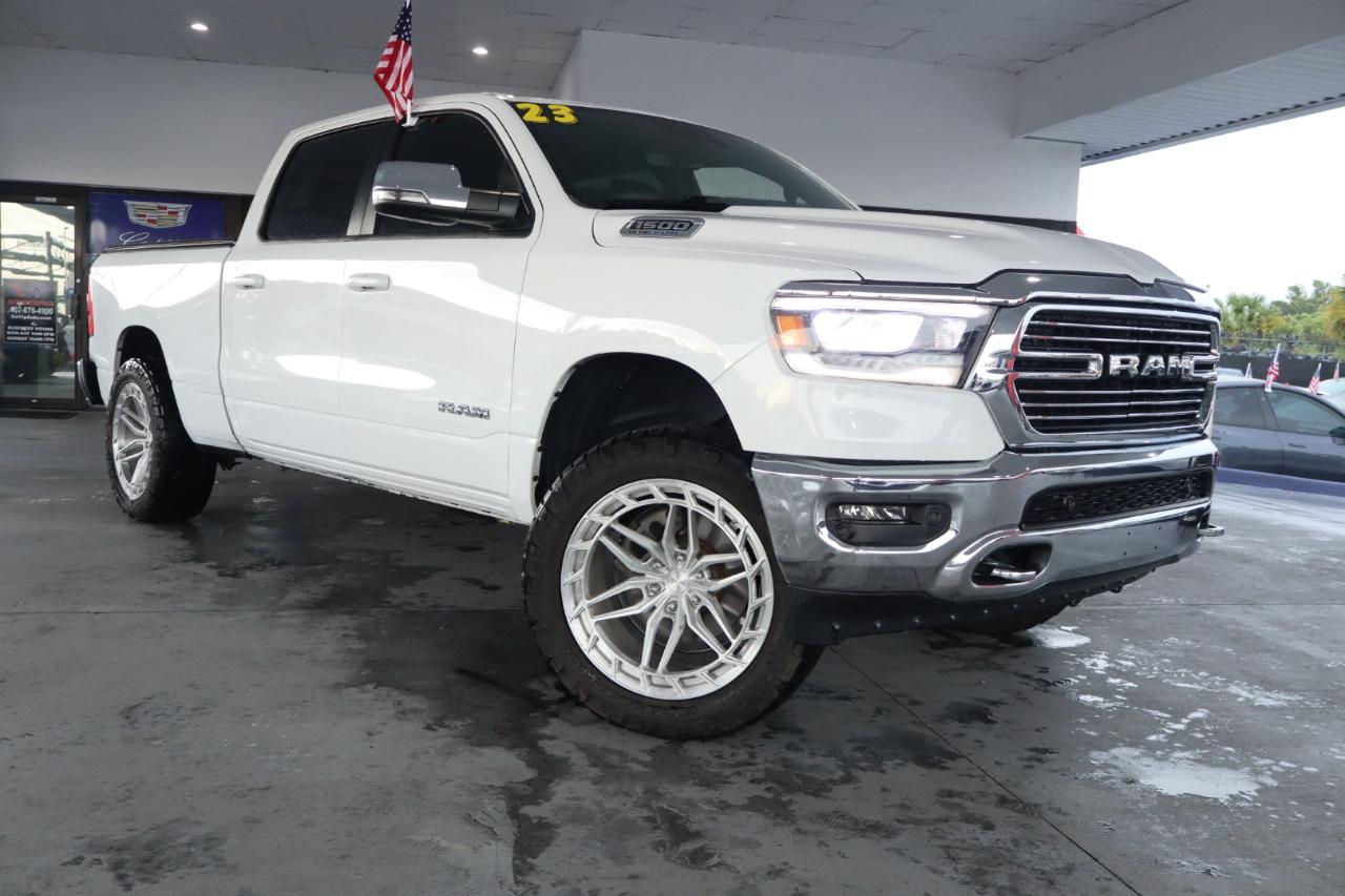 RAM 1500 Laramie 4x4 Crew Cab 6'4" Box 2023
