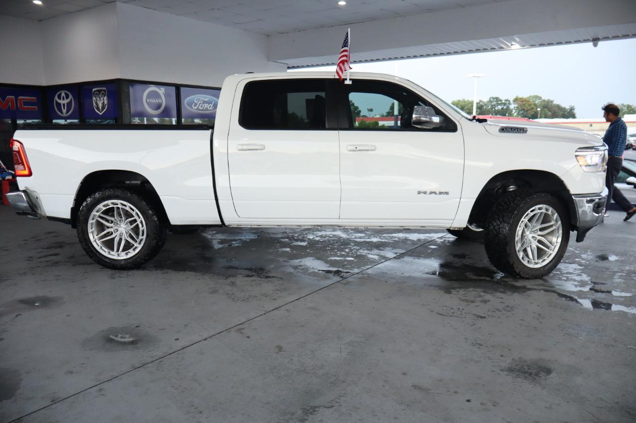 RAM 1500 Laramie 4x4 Crew Cab 6'4" Box 2023