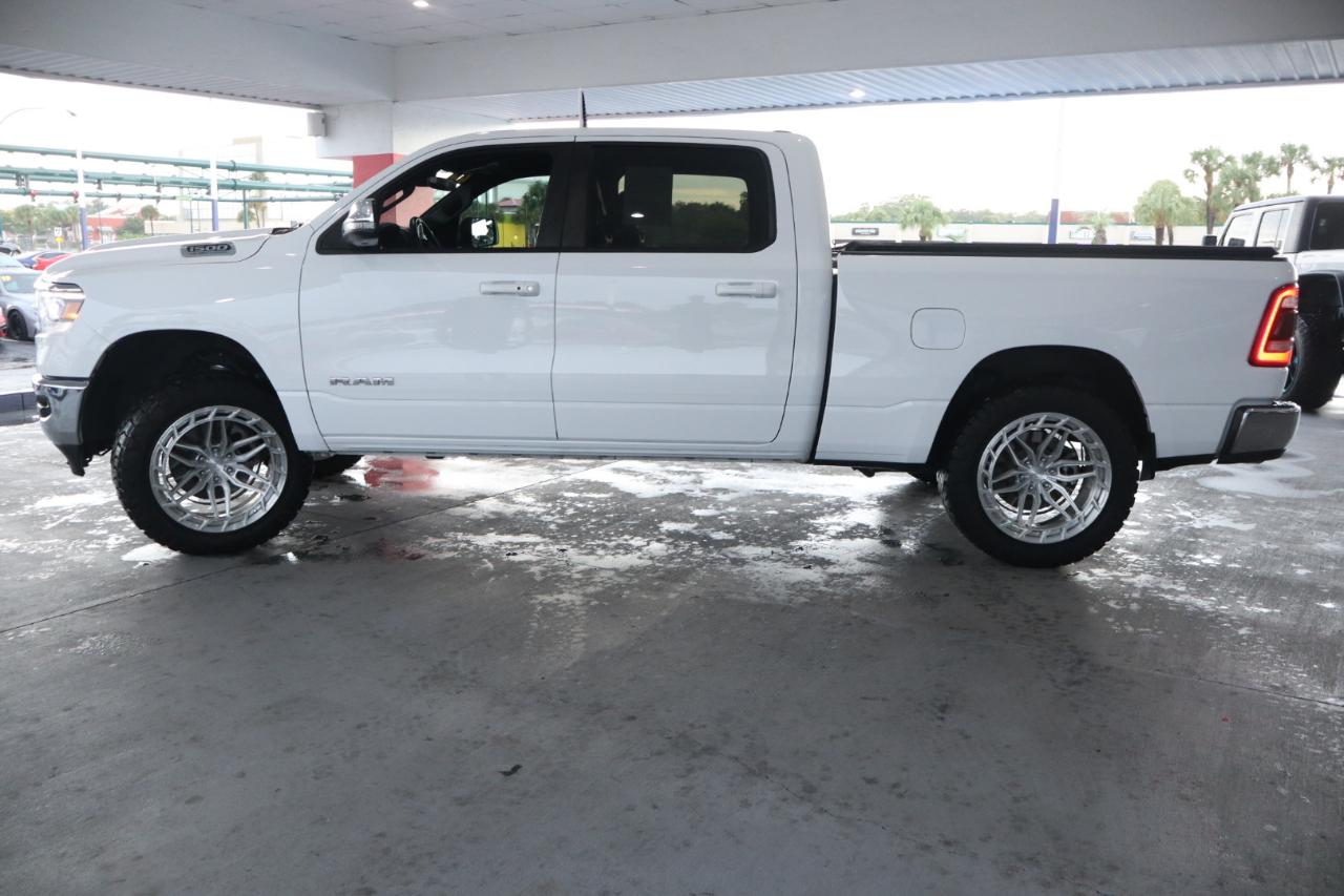 RAM 1500 Laramie 4x4 Crew Cab 6'4" Box 2023