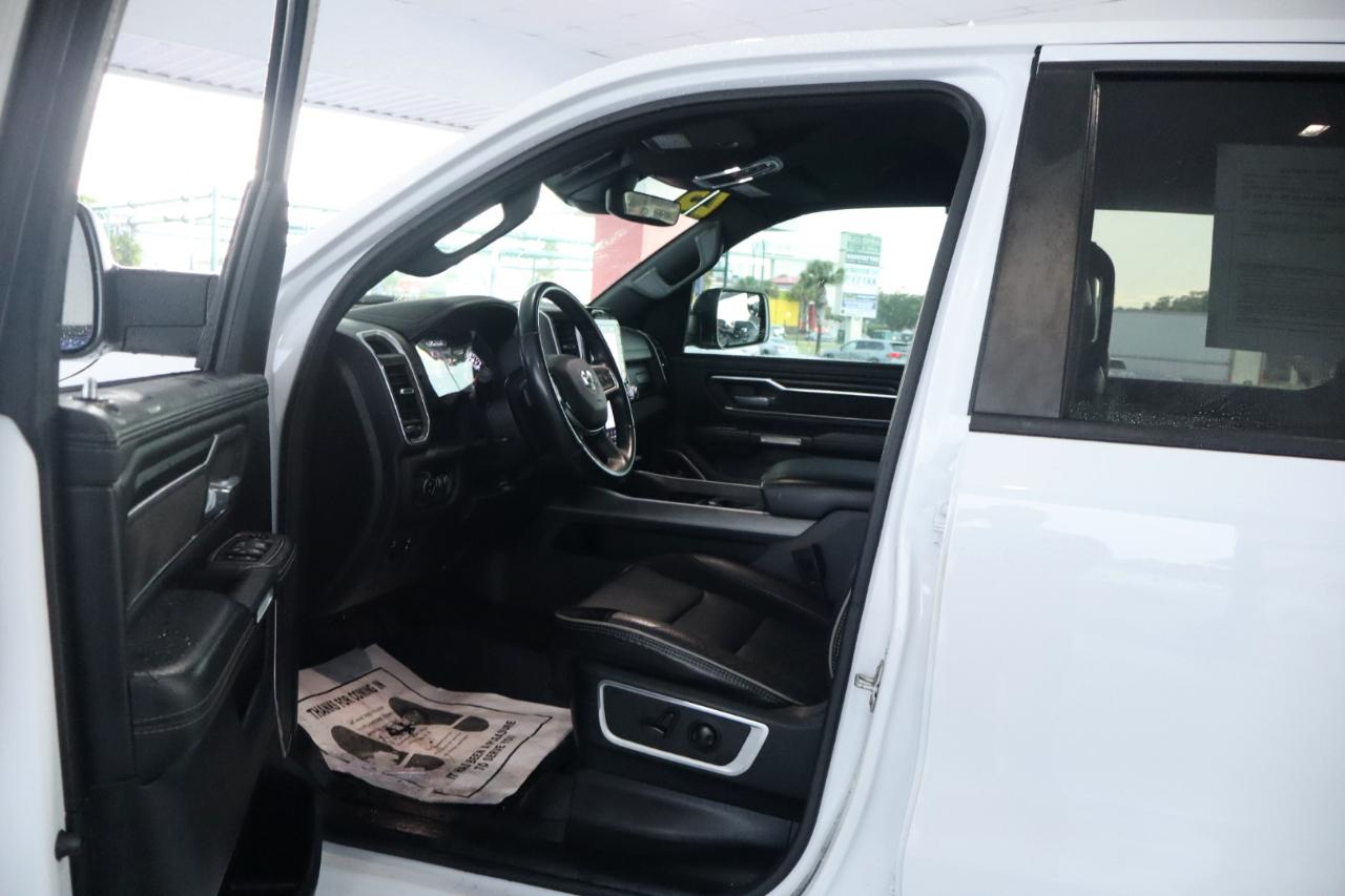 RAM 1500 Laramie 4x4 Crew Cab 6'4" Box 2023