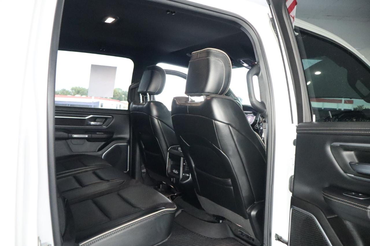 RAM 1500 Laramie 4x4 Crew Cab 6'4" Box 2023
