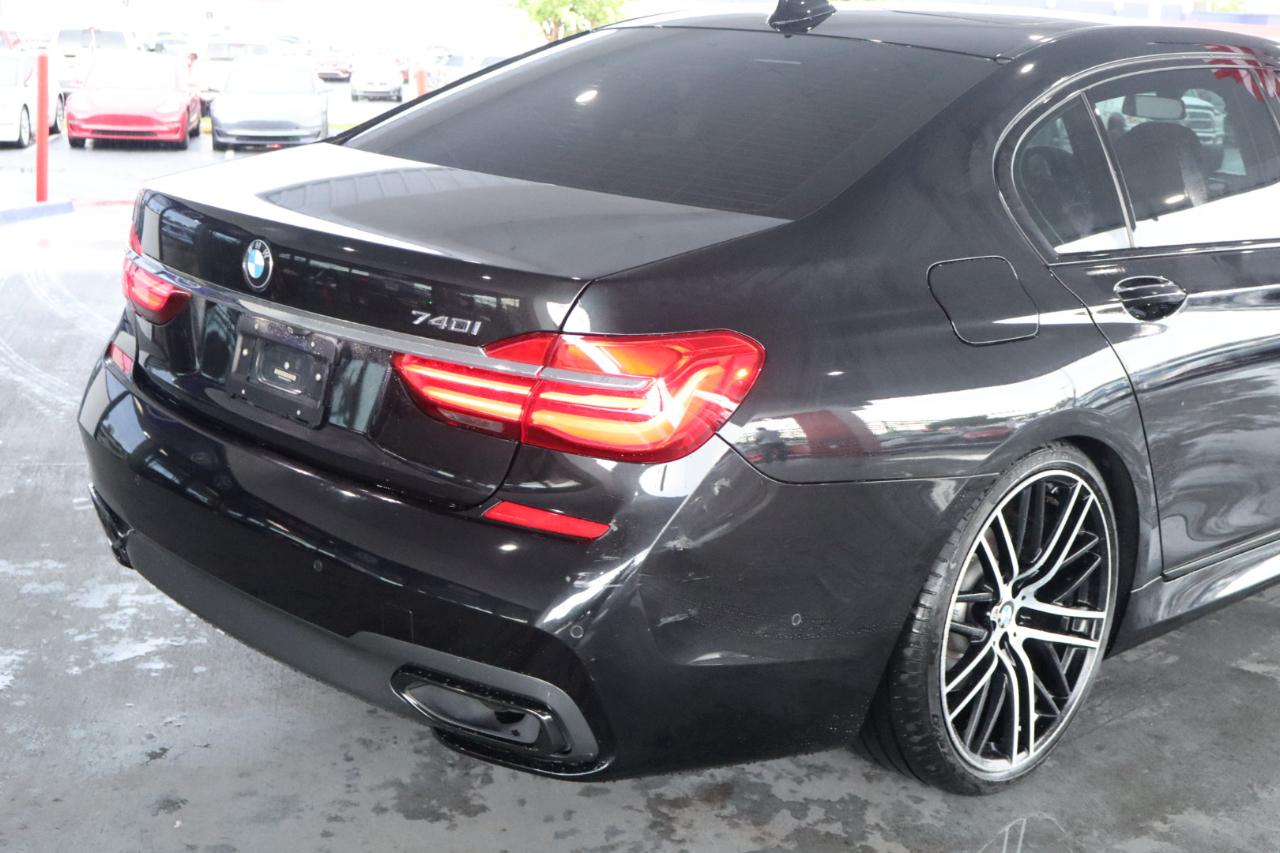 BMW 7 Series 740i Sedan 2017