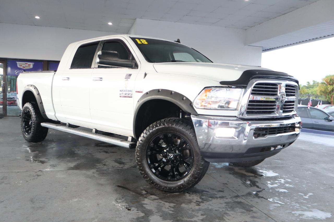 RAM 2500 Big Horn 4x4 Mega Cab 6'4" Box 2018