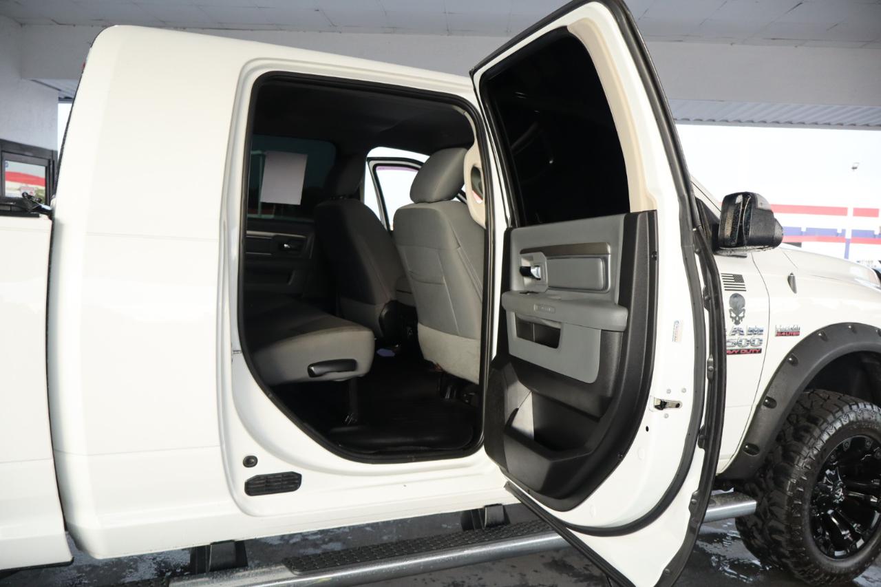 RAM 2500 Big Horn 4x4 Mega Cab 6'4" Box 2018