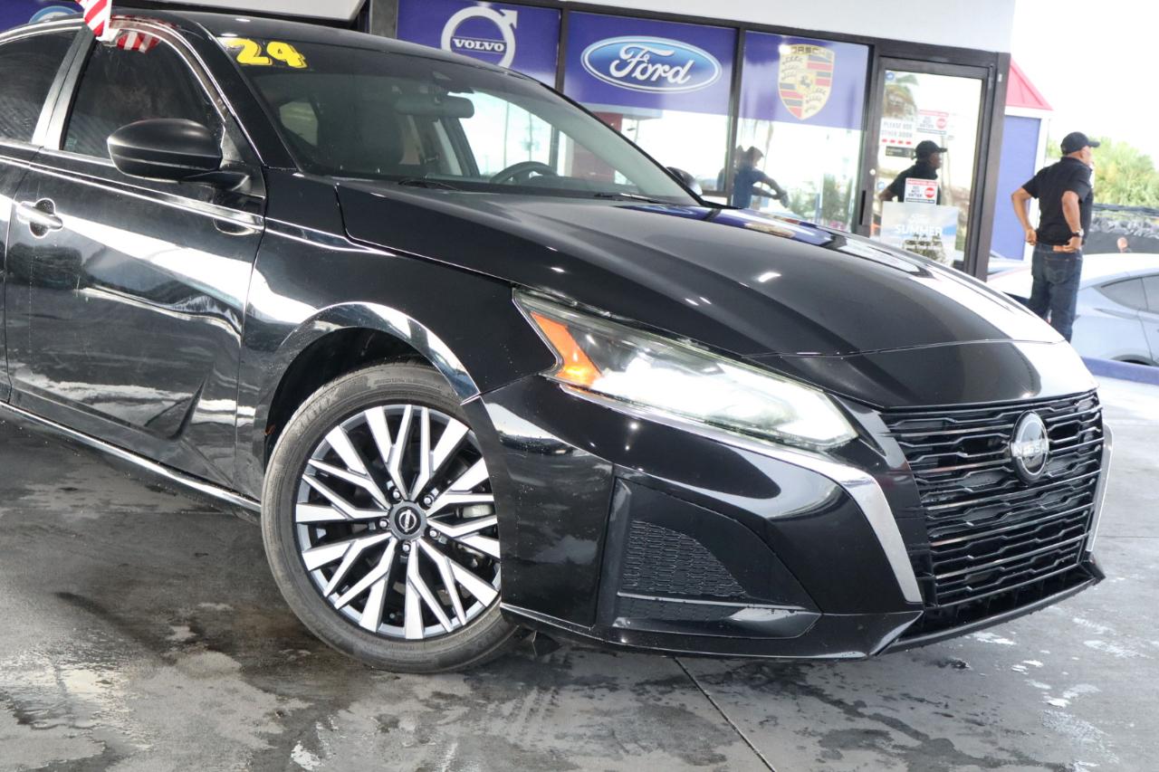 Nissan Altima 2.5 SV Sedan 2024
