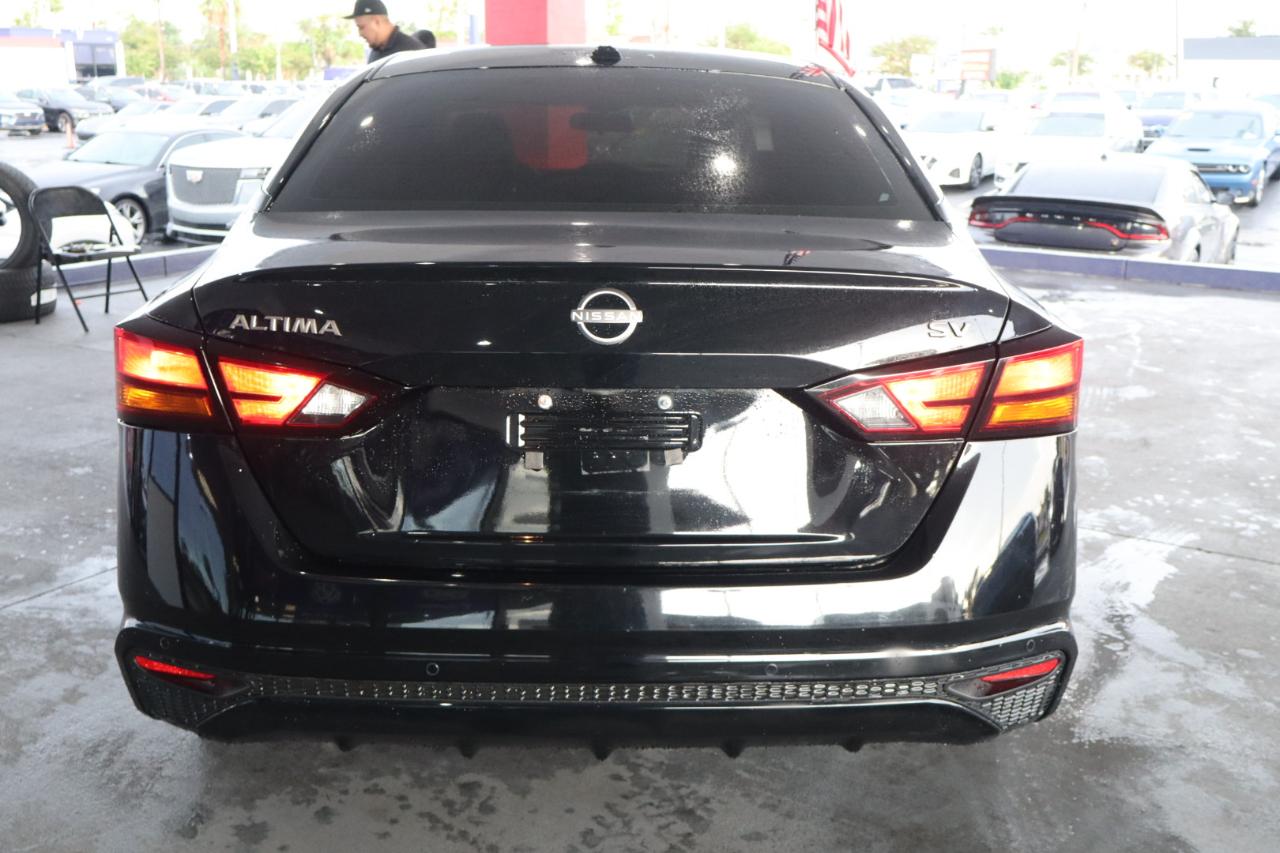 Nissan Altima 2.5 SV Sedan 2024