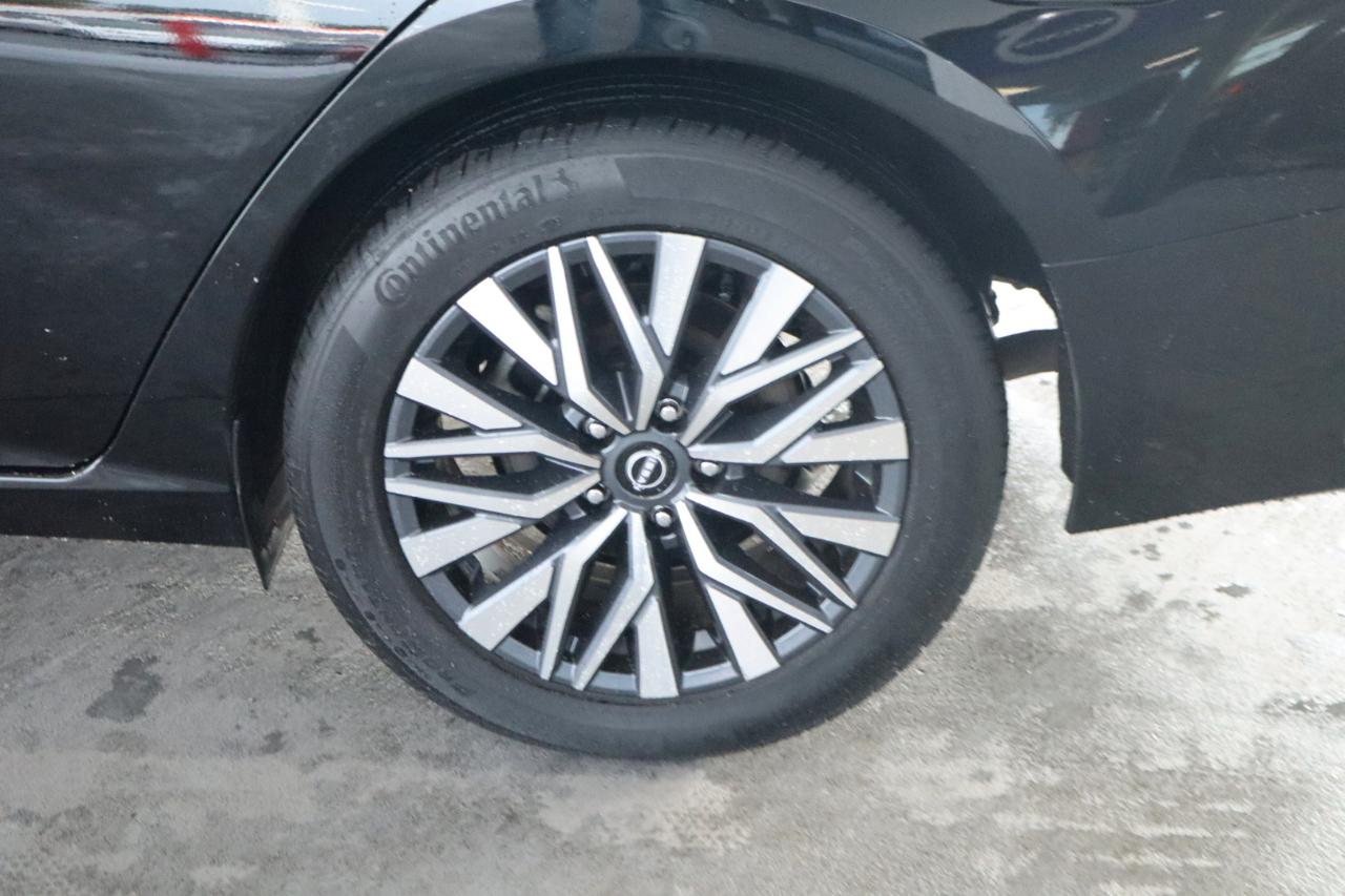 Nissan Altima 2.5 SV Sedan 2024