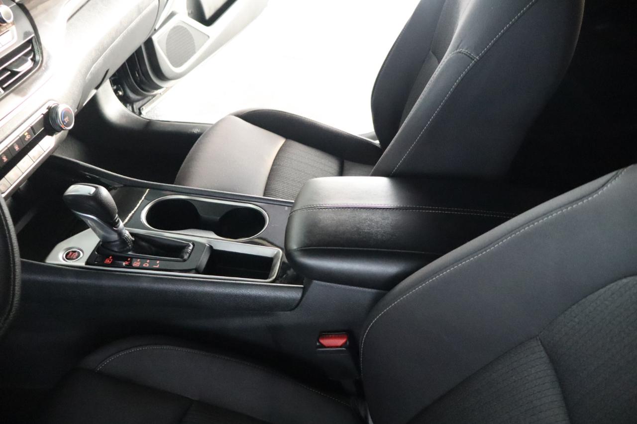 Nissan Altima 2.5 SV Sedan 2024