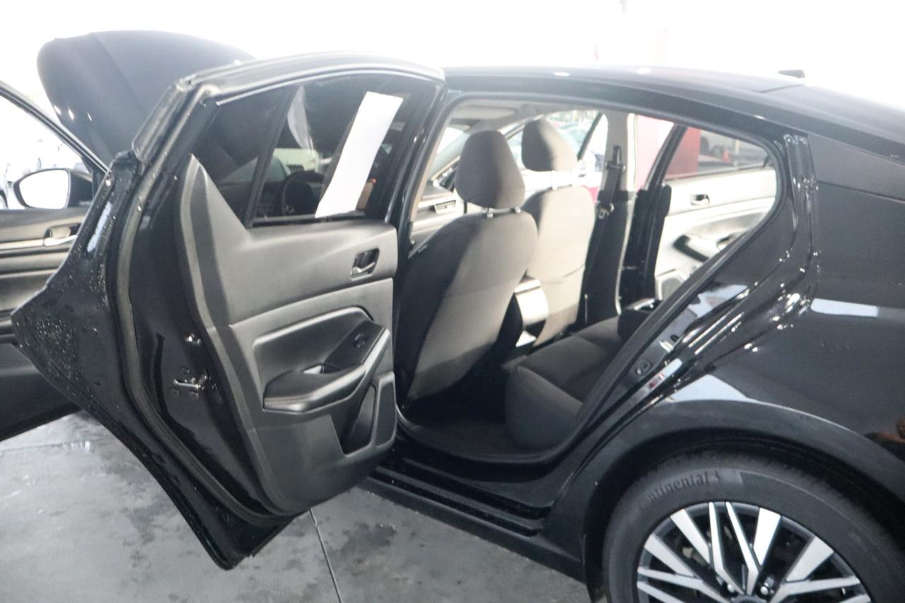 Nissan Altima 2.5 SV Sedan 2024