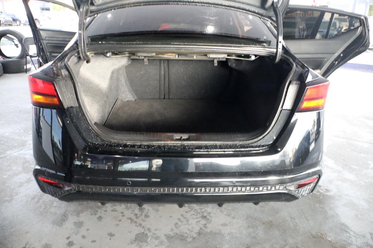 Nissan Altima 2.5 SV Sedan 2024