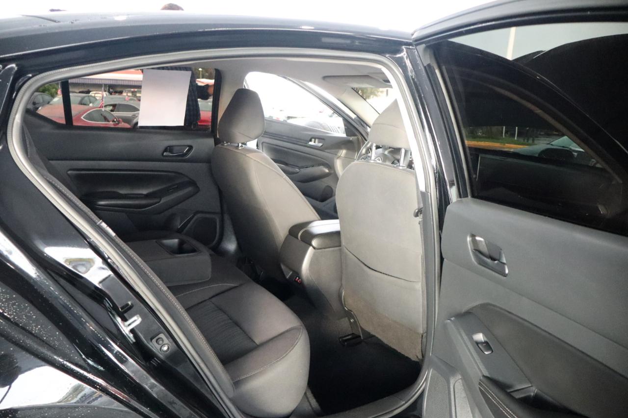 Nissan Altima 2.5 SV Sedan 2024