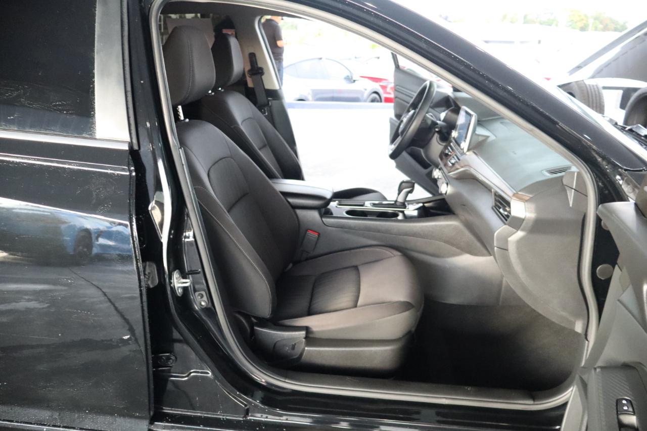 Nissan Altima 2.5 SV Sedan 2024