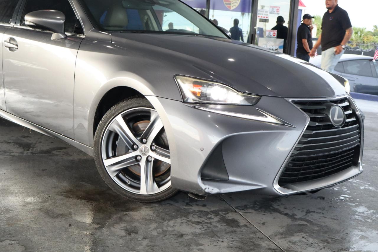 Lexus IS IS Turbo RWD 2017