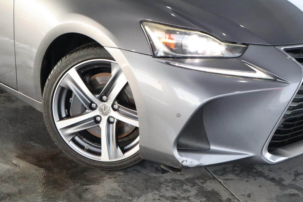 Lexus IS IS Turbo RWD 2017