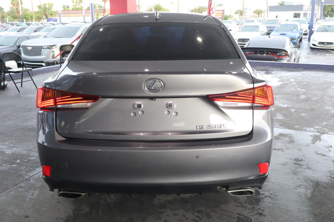 Lexus IS IS Turbo RWD 2017