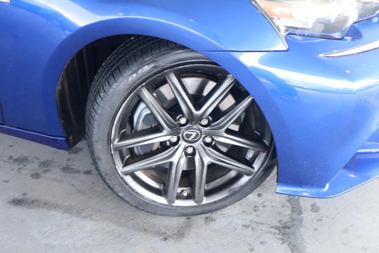 Lexus IS 350 4dr Sdn RWD 2016