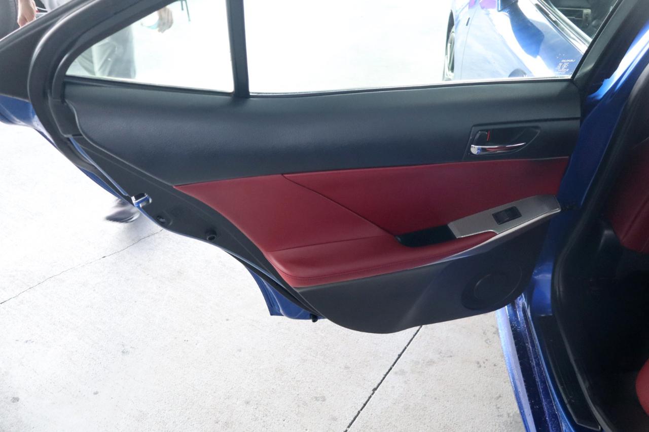 Lexus IS 350 4dr Sdn RWD 2016