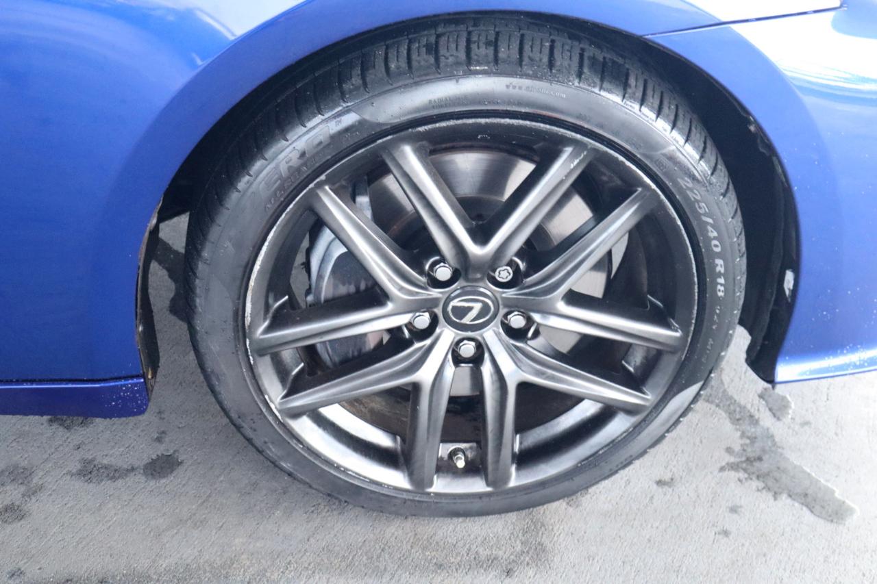 Lexus IS 350 4dr Sdn RWD 2016