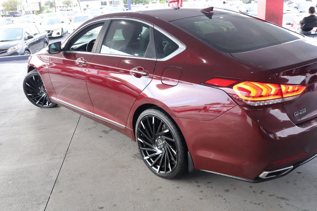 Hyundai Genesis 4dr Sdn V6 3.8L RWD 2015
