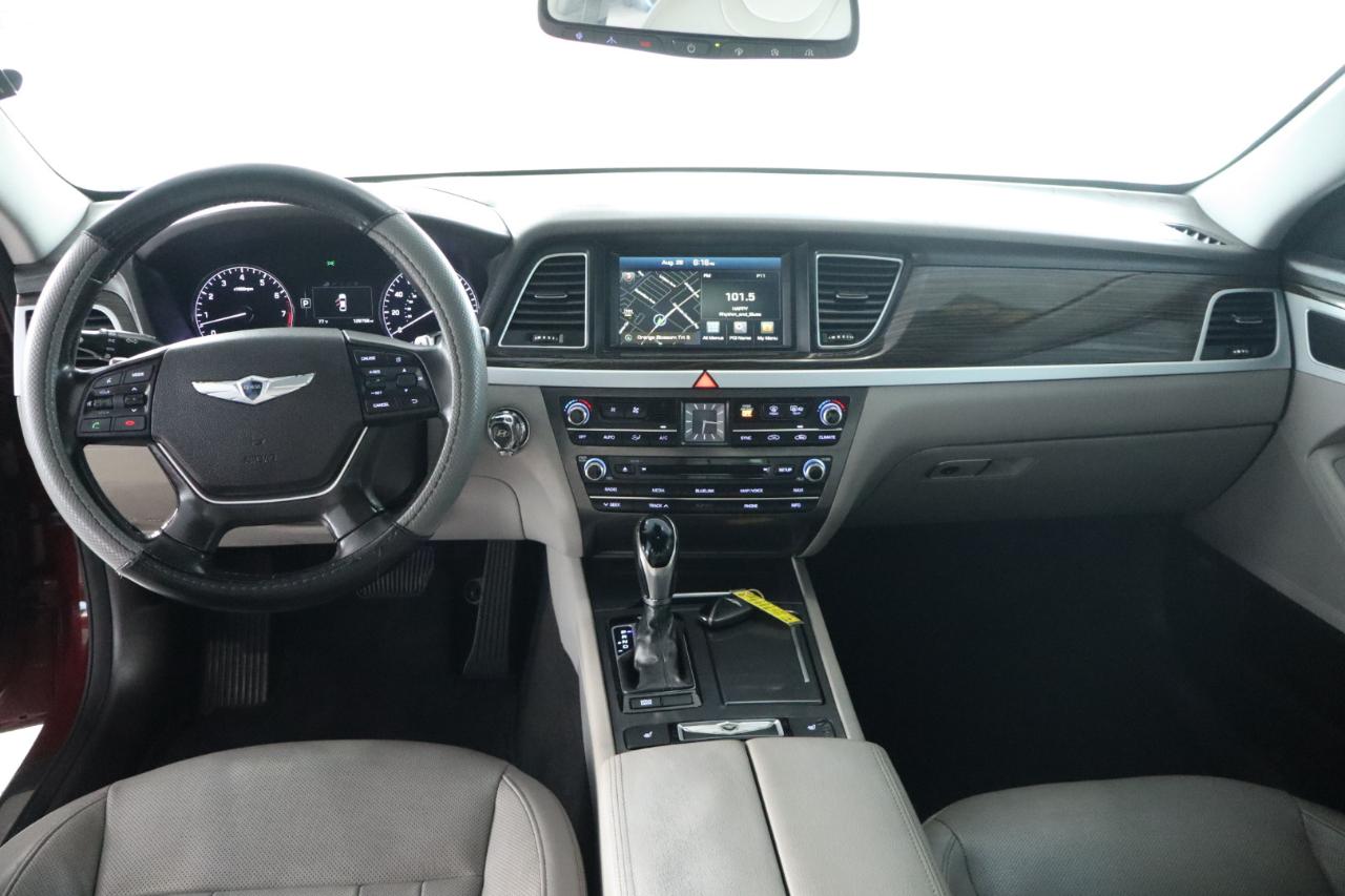 Hyundai Genesis 4dr Sdn V6 3.8L RWD 2015