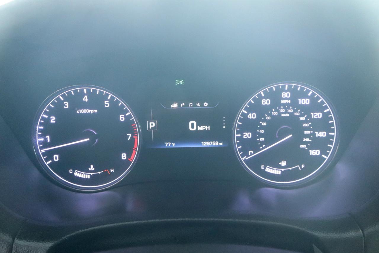 Hyundai Genesis 4dr Sdn V6 3.8L RWD 2015