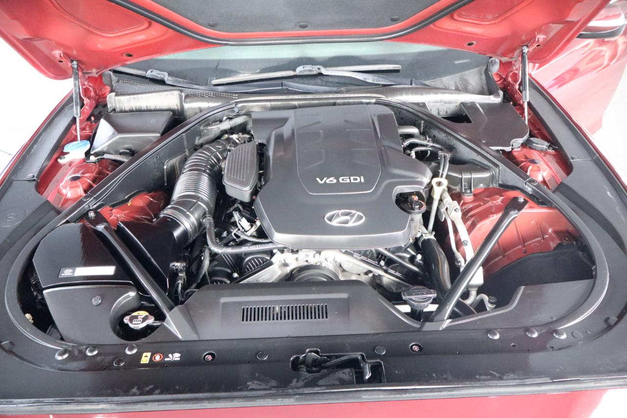 Hyundai Genesis 4dr Sdn V6 3.8L RWD 2015