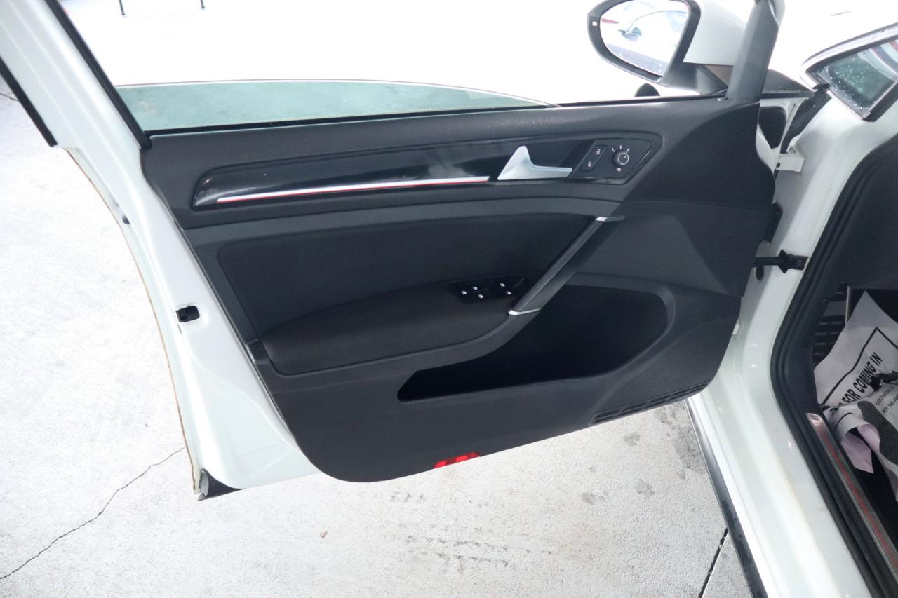 Volkswagen Golf GTI 2.0T 4-Door S DSG 2017