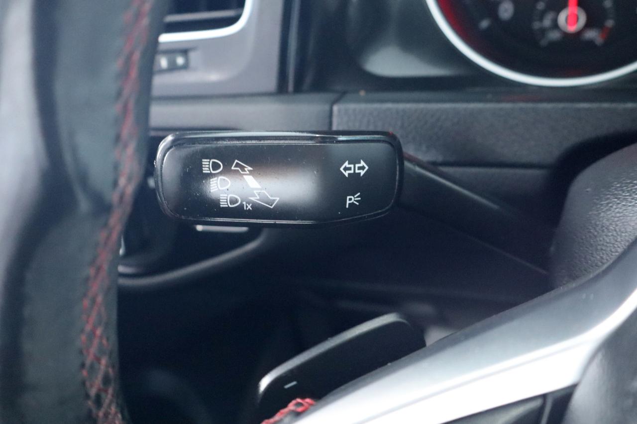 Volkswagen Golf GTI 2.0T 4-Door S DSG 2017