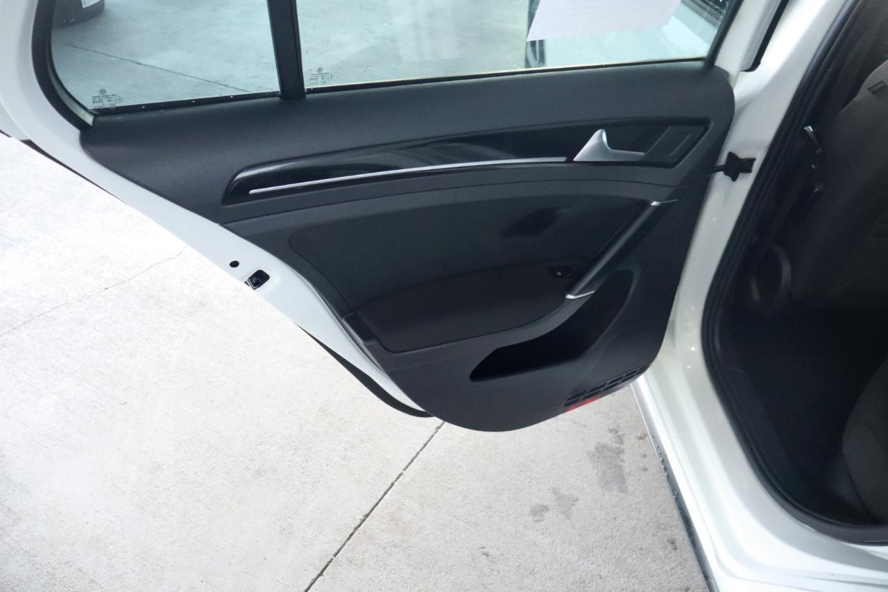 Volkswagen Golf GTI 2.0T 4-Door S DSG 2017