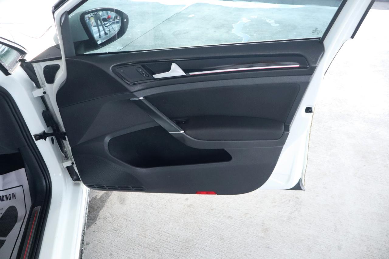 Volkswagen Golf GTI 2.0T 4-Door S DSG 2017
