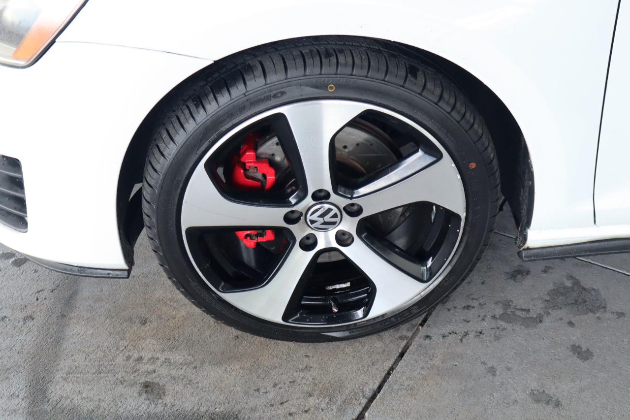 Volkswagen Golf GTI 2.0T 4-Door S DSG 2017
