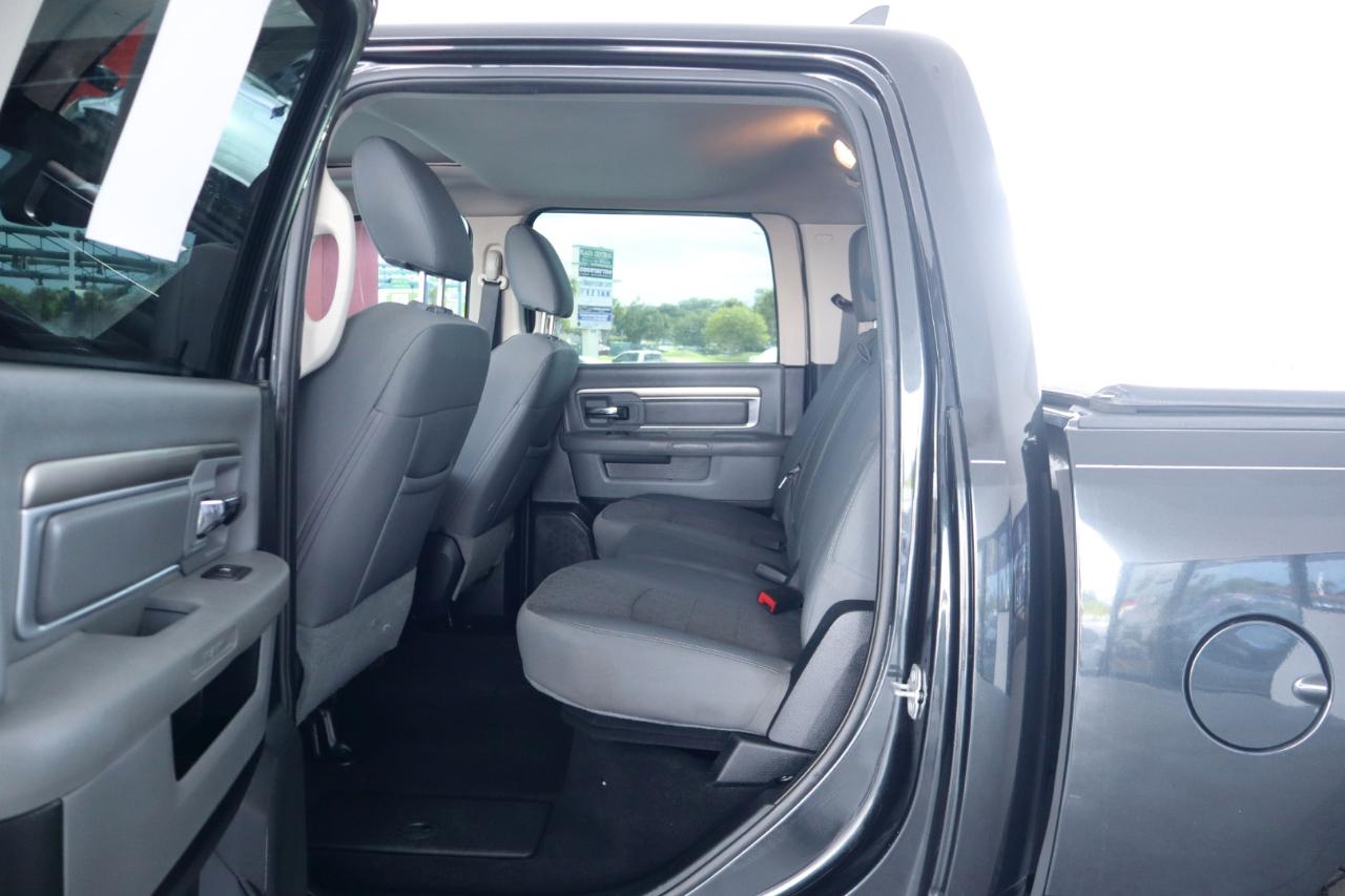 RAM 1500 2WD Crew Cab 140.5" Big Horn 2016